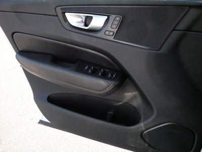 2025 Volvo XC60 Plus