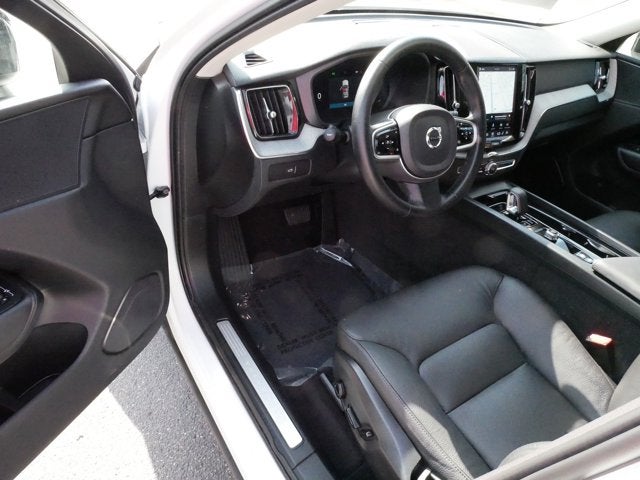 2025 Volvo XC60 Plus